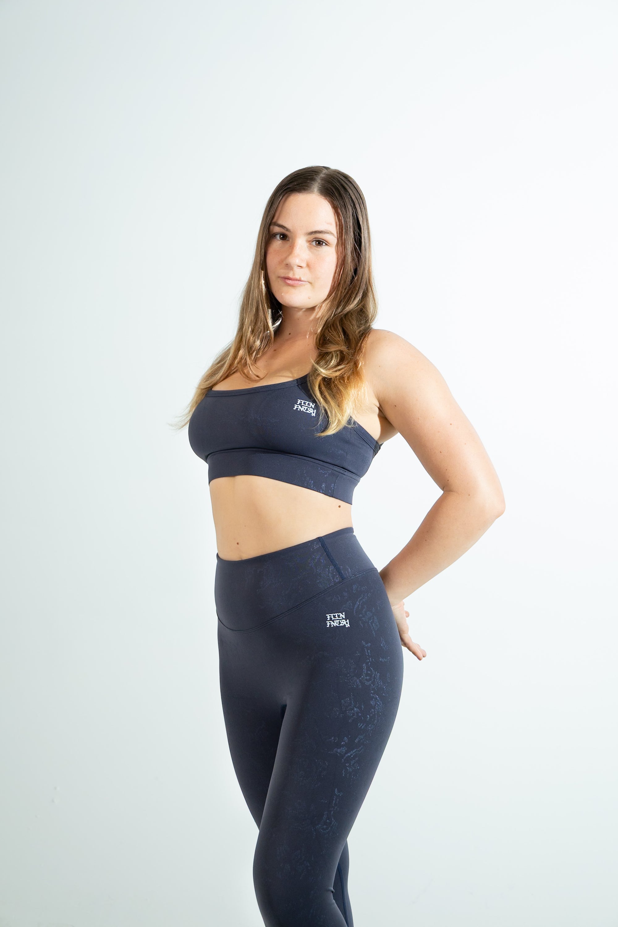 Women's silver-printed Sports Bra + athletic leggings