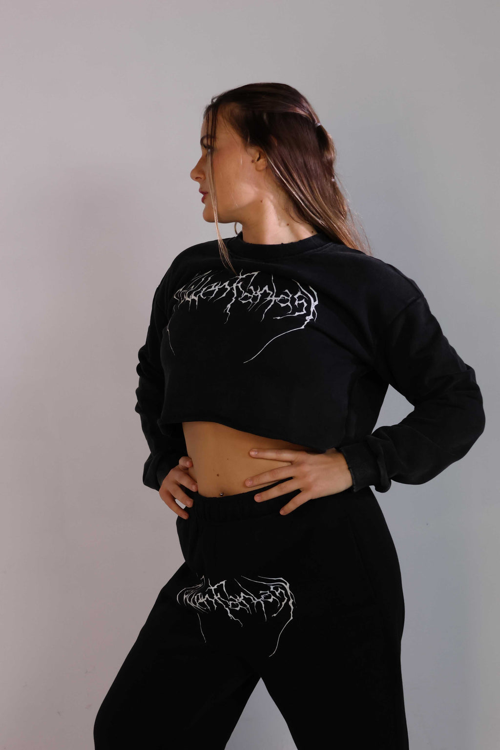 Snow Washed Raw Edge Cropped Sweatshirt