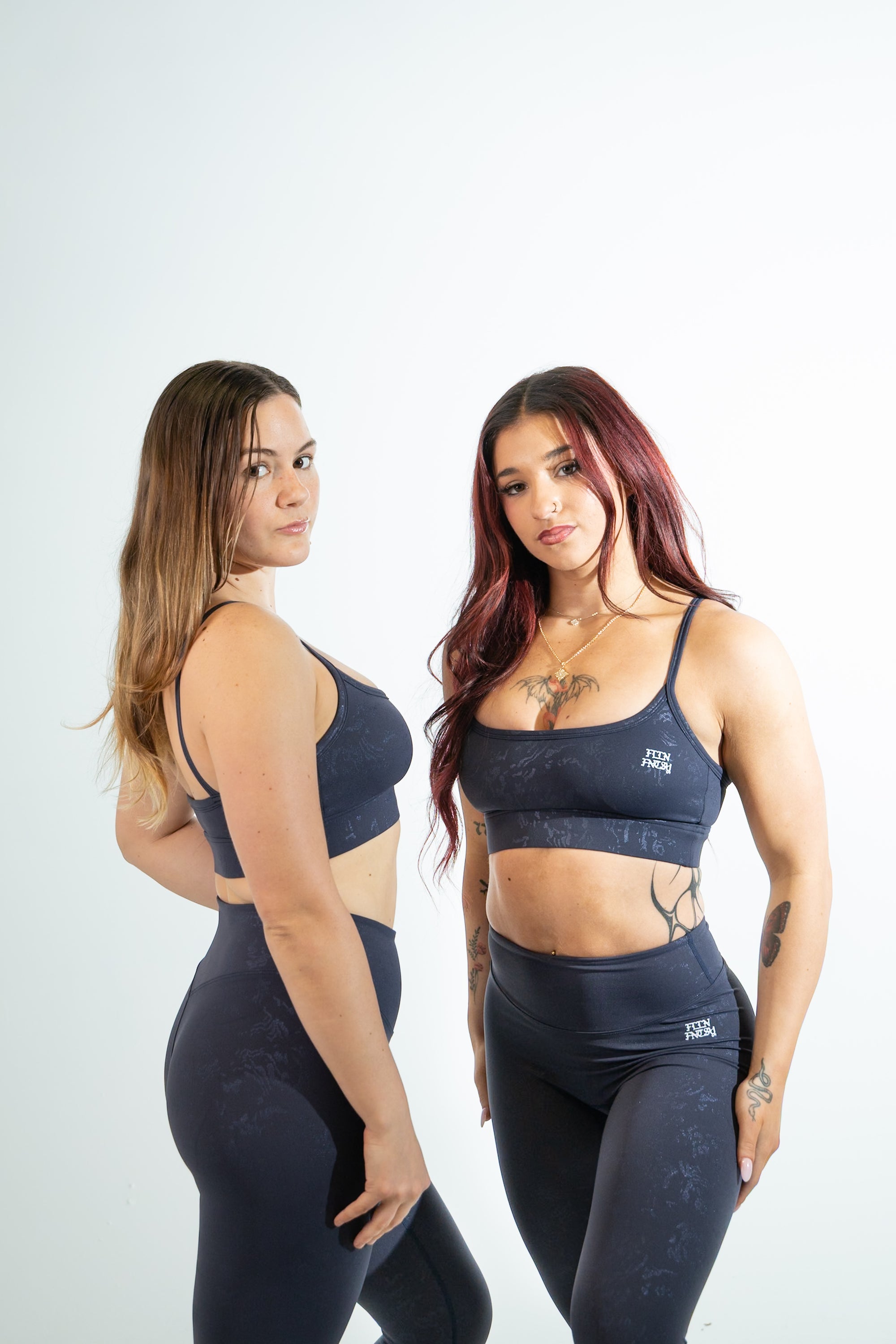 Women's silver-printed Sports Bra + athletic leggings