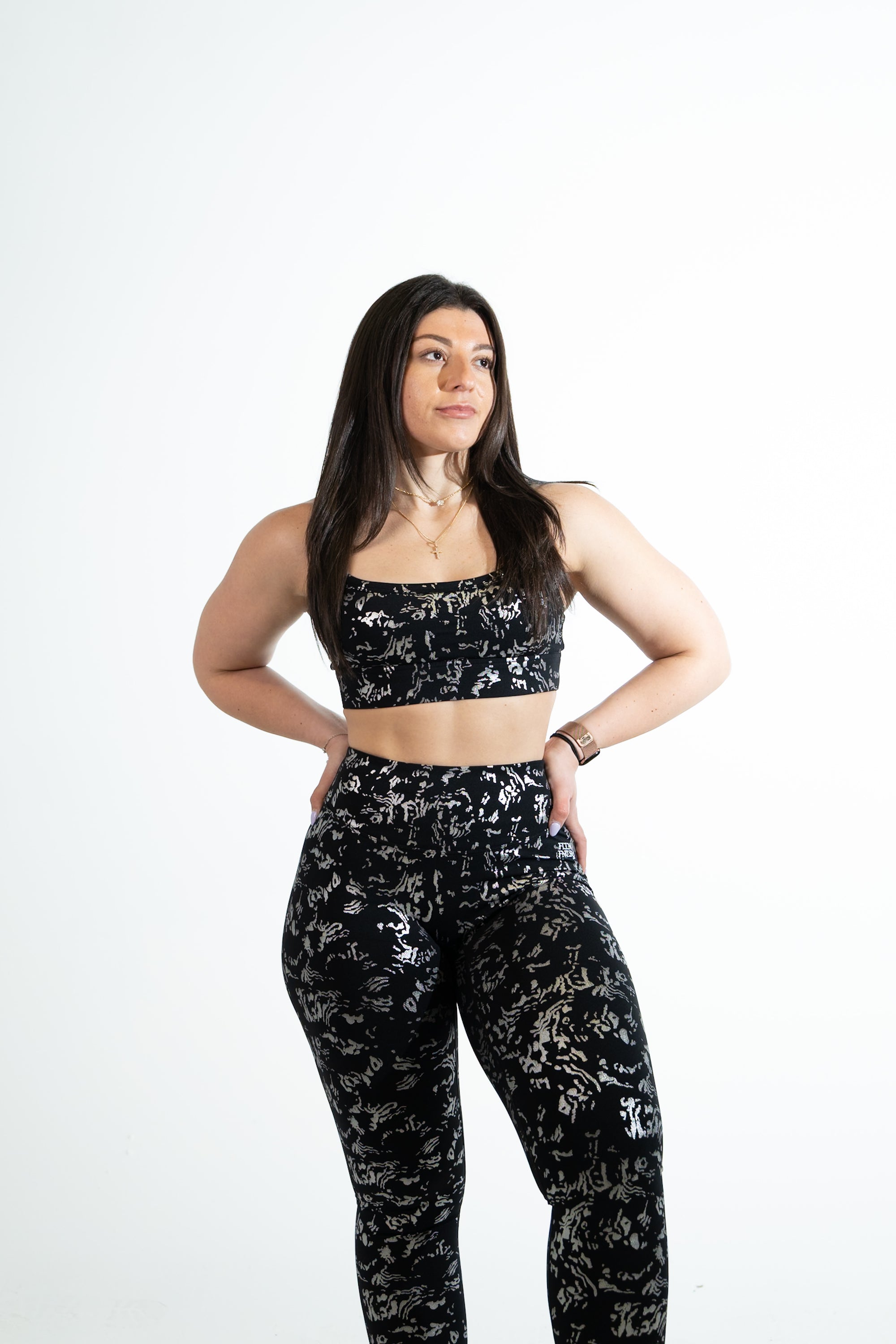 WOMEN'S SILVER-PRINTED SPORTS BRA + ATHLETIC LEGGINGS