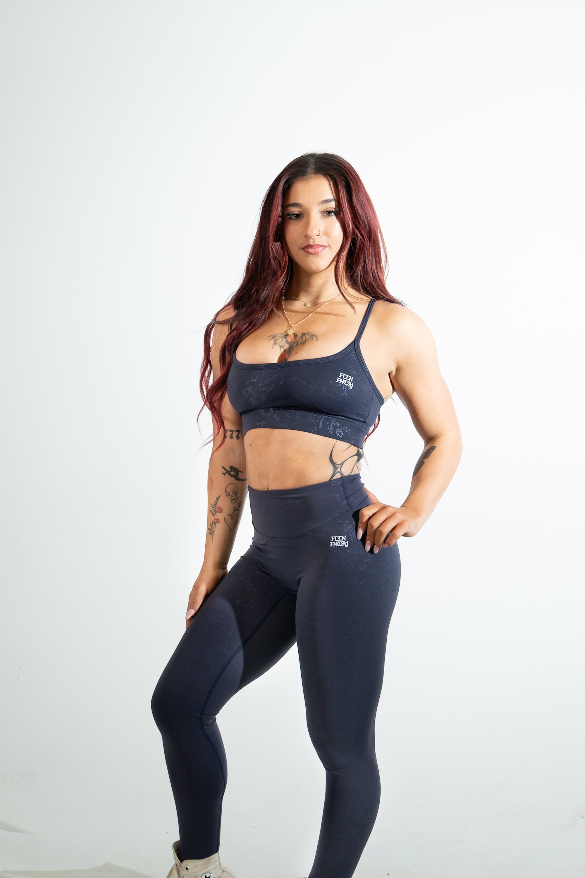 Women's silver-printed Sports Bra + athletic leggings