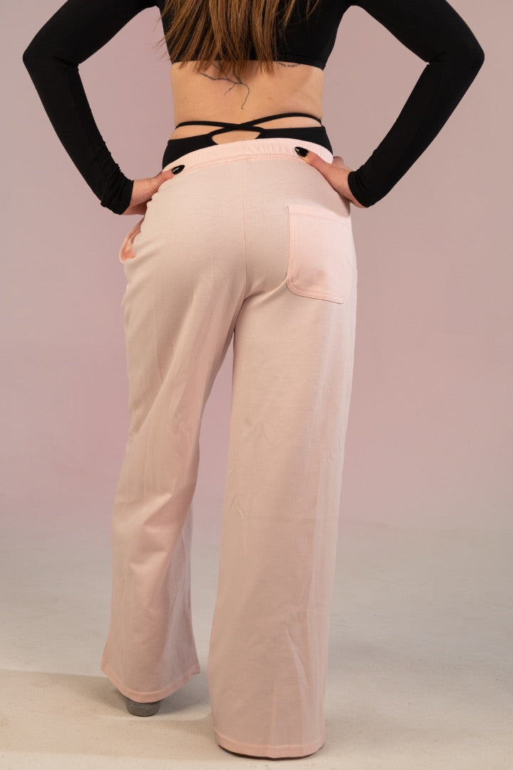 Women’s straight leg sweatpants